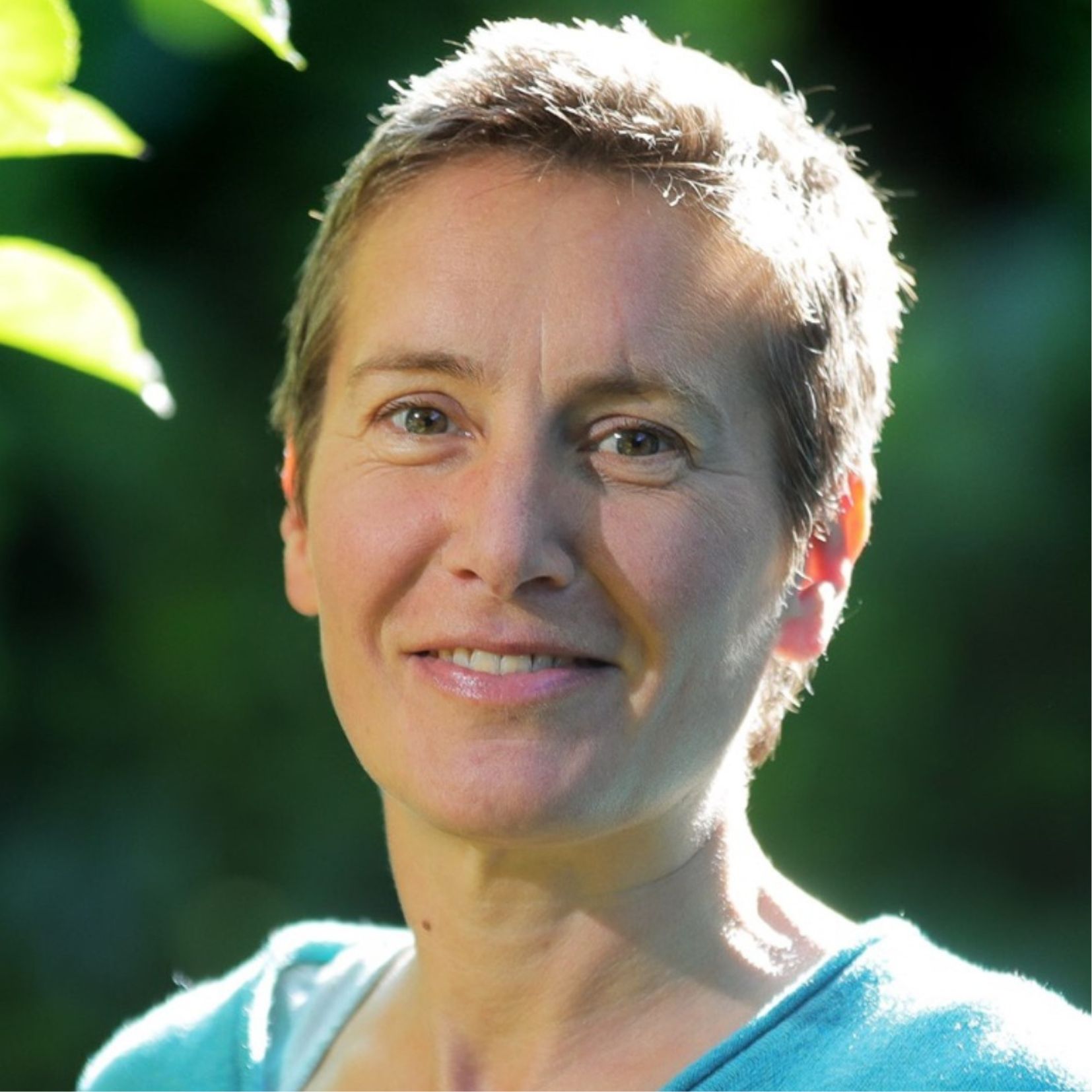 Yvonne E., Yogalehrerin, Yogatherapeutin & Yogastudioinhaberin