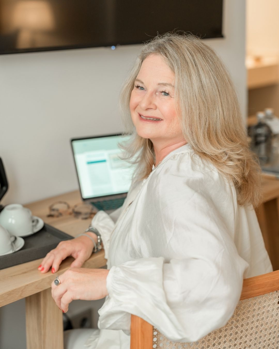 tanja-webinar-tisch